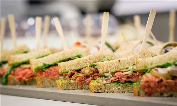 Brain&Breakfast: Eliška Podzimková a její ilustrovaný svět 