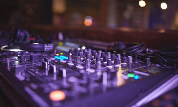 OLDIES PARTY – DJ FRANCESCO