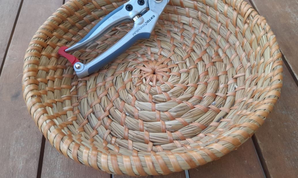 5. Miska zo sitiny pletená špirálovou technikou 