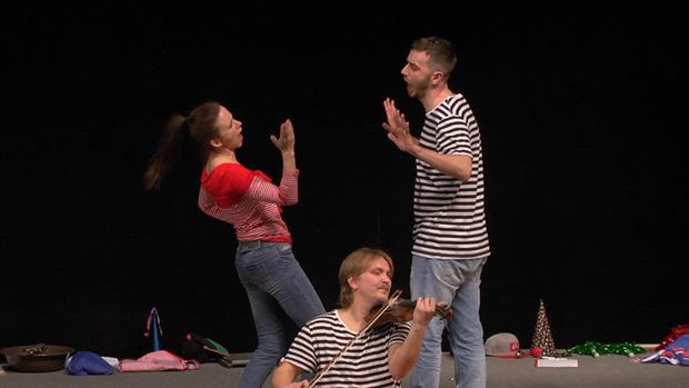 Reparát z povinného čítania  (Túlavé divadlo)