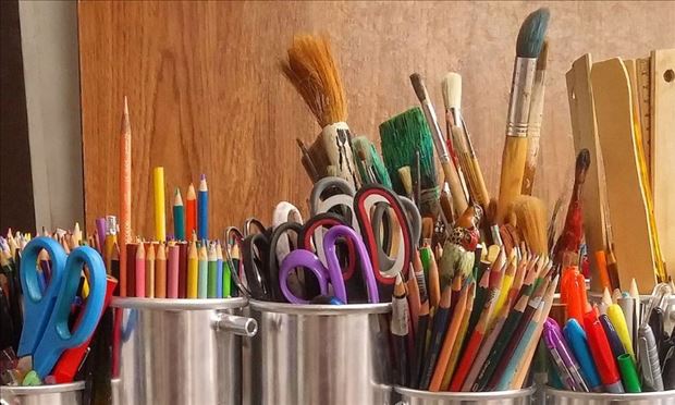 Zbierka školských pomôcok - Pomôžme deťom, ktoré to potrebujú / BA