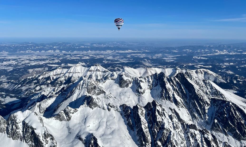 Prelet Vysokých Tatier teplovzdušným balónom