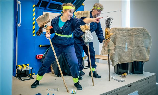 Divadlo pod balkónom: Zo života smetí (Slovensko)