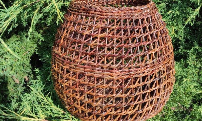 6. kurz Okrúhly kôš s írskym výpletom z vŕbového prútia s lektorkou Erika Rudíková