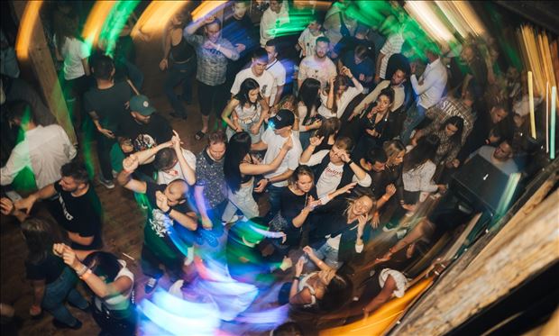 MILLENNIUM HITS (2000-2010) – DJ VIRUS     