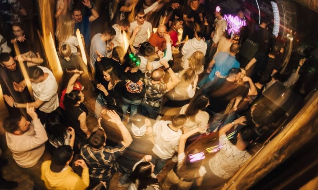 NEVER ENDING FUN – DJ TWISTER